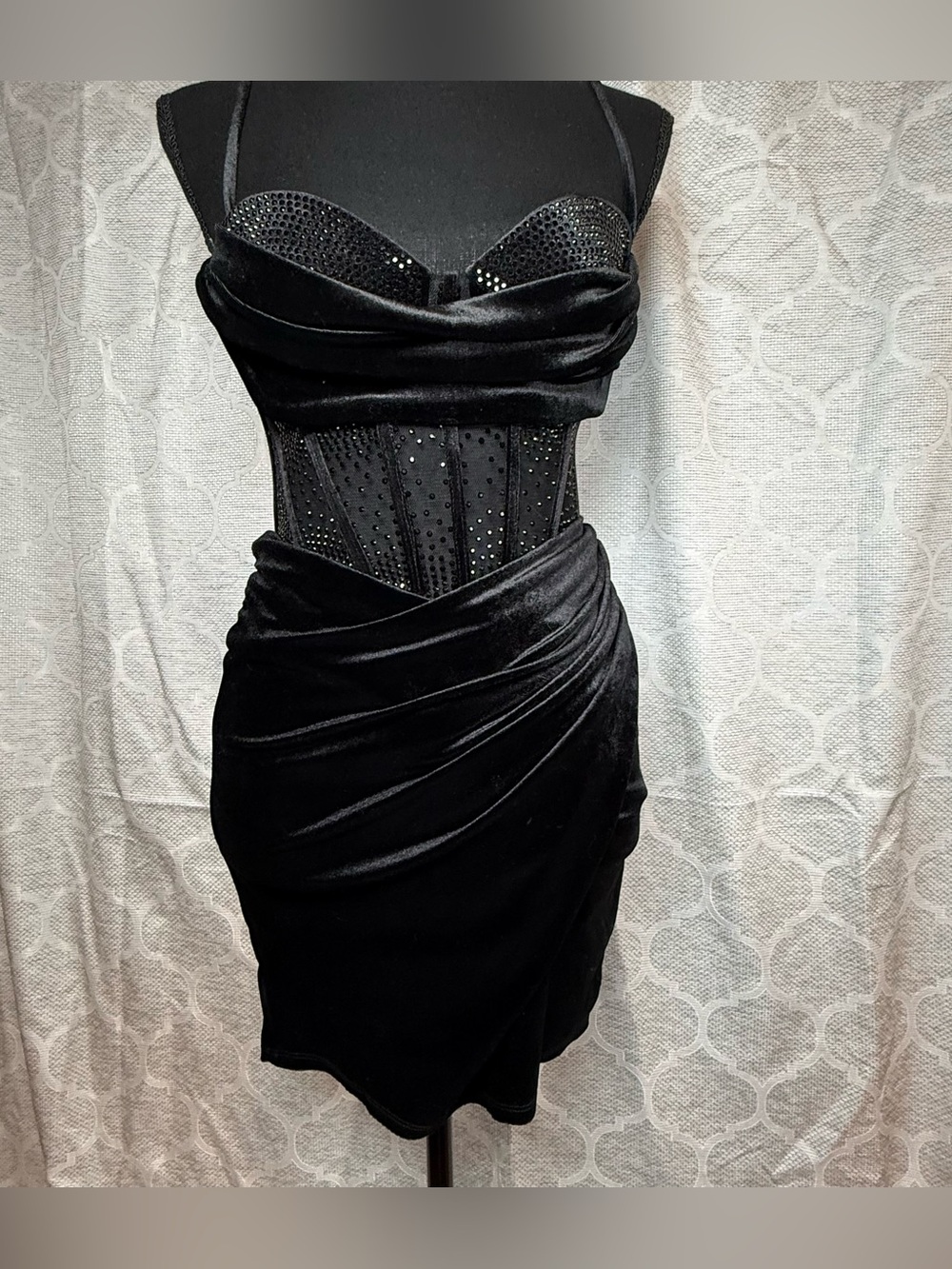 Windsor Black Velvet Draped Corset Mini Homecoming Dress